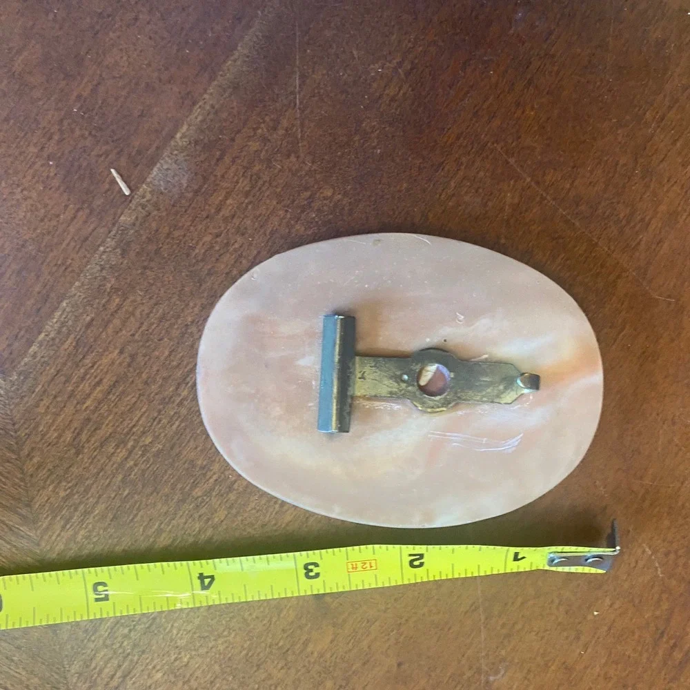 Vintage Carved Pink Marble Bird Belt Buckle Oval Scalloped Stone Doves Peach‎